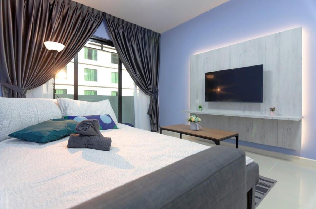 Cozy & High Floor Suite In Suasana Jb 15, Views Johor Bahru Esterno foto