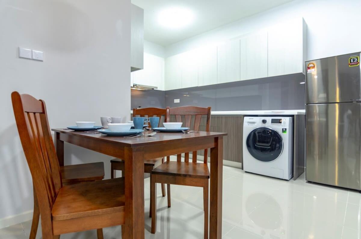 Cozy & High Floor Suite In Suasana Jb 15, Views Johor Bahru Esterno foto