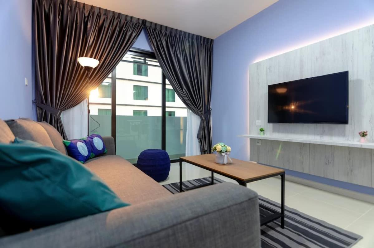 Cozy & High Floor Suite In Suasana Jb 15, Views Johor Bahru Esterno foto